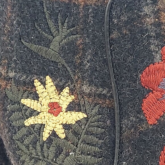 Womens Black Embroider Boots Flannel Plaid Floral Size 9.5 Block Heel Indigo Rd - Picture 2 of 7